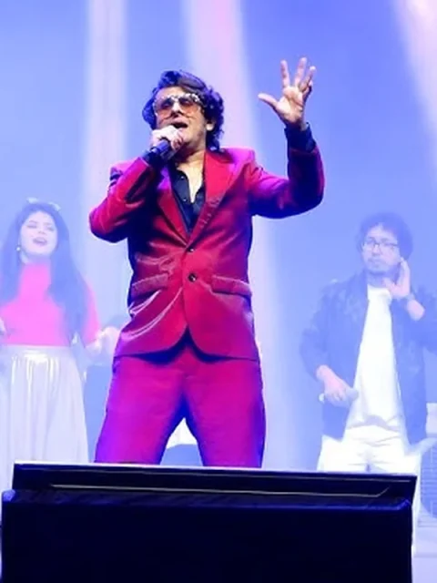 Sonu Nigam Live in Concert - artist portrait